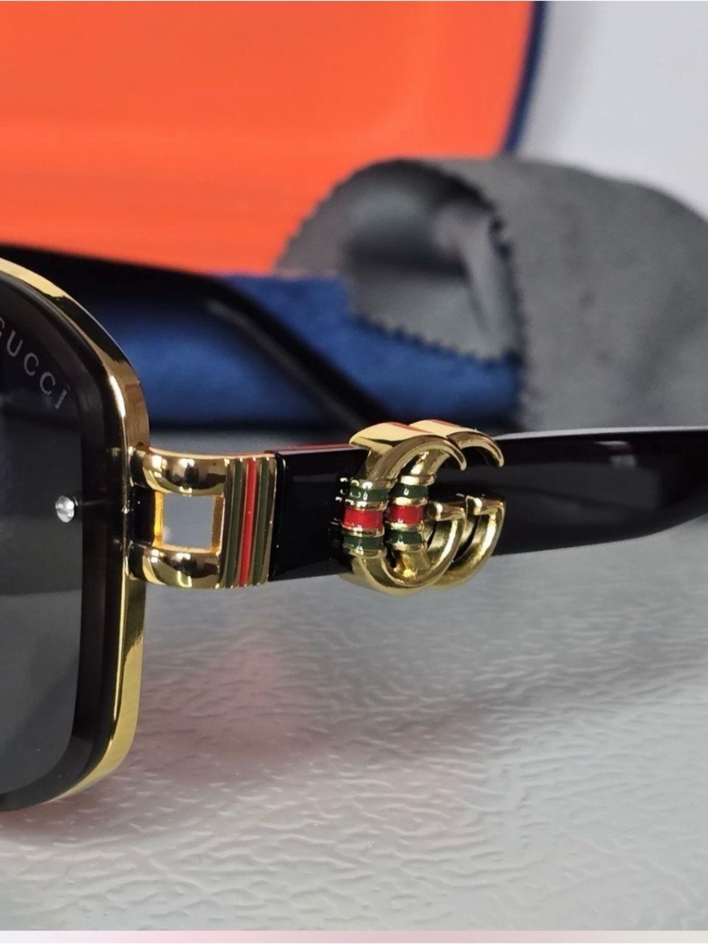 🔥NEW Gucci Black & Gold Men's Sunglasses with Signature Temple Detail🔥 - Picture 16 of 17